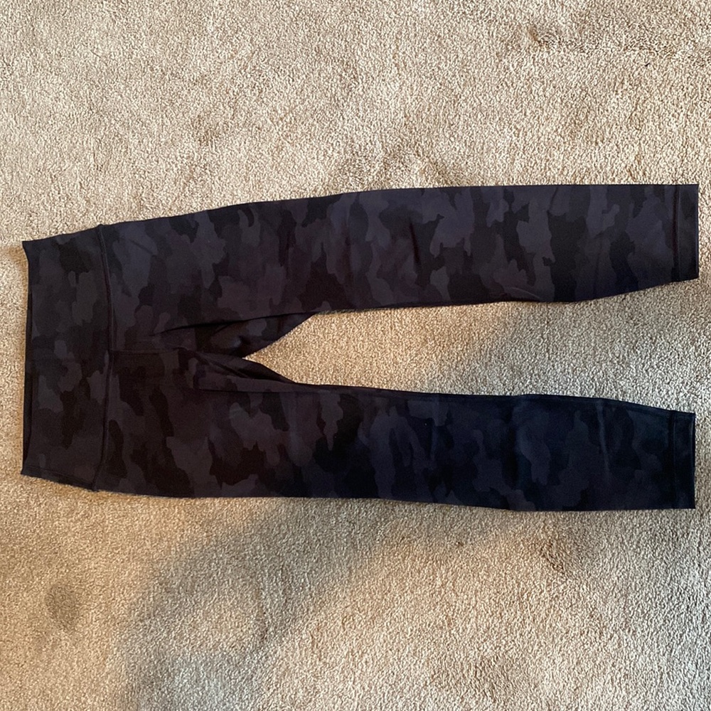Lululemon Wunder Under Camo print